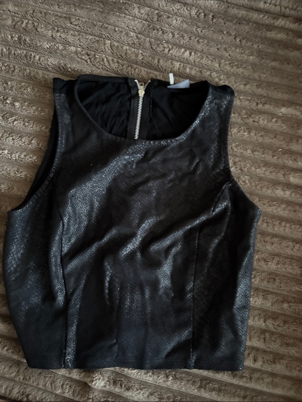 Snake skin/mesh zipper back crop top